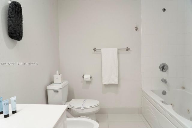 17050 N Bay Road 406, Sunny Isles Beach, FL 33160