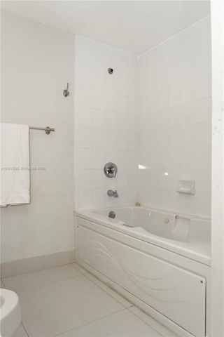 17050 N Bay Road 406, Sunny Isles Beach, FL 33160