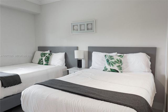 17050 N Bay Road 406, Sunny Isles Beach, FL 33160