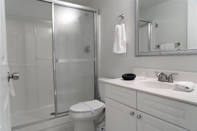 17050 N Bay Road 406, Sunny Isles Beach, FL 33160