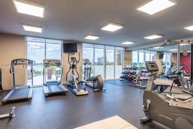 17050 N Bay Road 406, Sunny Isles Beach, FL 33160