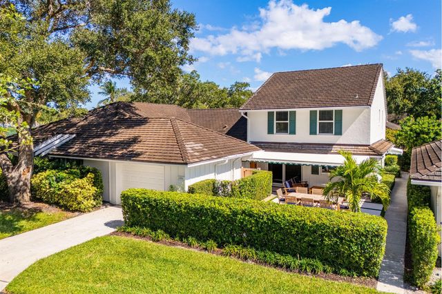 11352 Briarwood Place, North Palm Beach, FL 33408