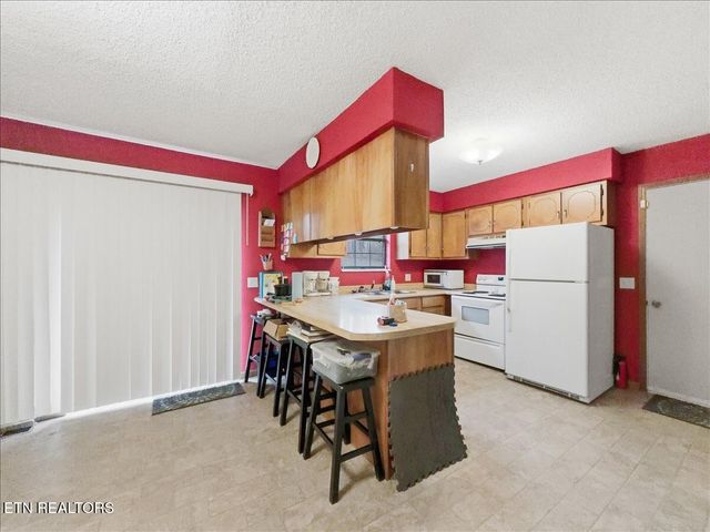 563 Washington Ave, Harrogate, TN 37752