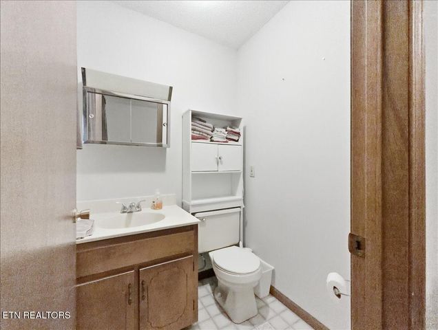 563 Washington Ave, Harrogate, TN 37752