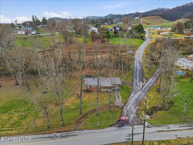563 Washington Ave, Harrogate, TN 37752
