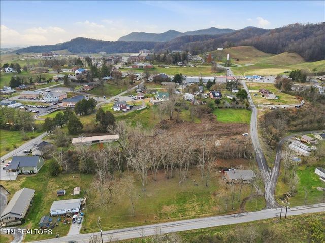 563 Washington Ave, Harrogate, TN 37752