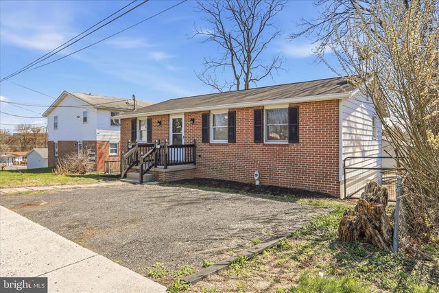 218 E 4TH AVE, Ranson, WV 25438