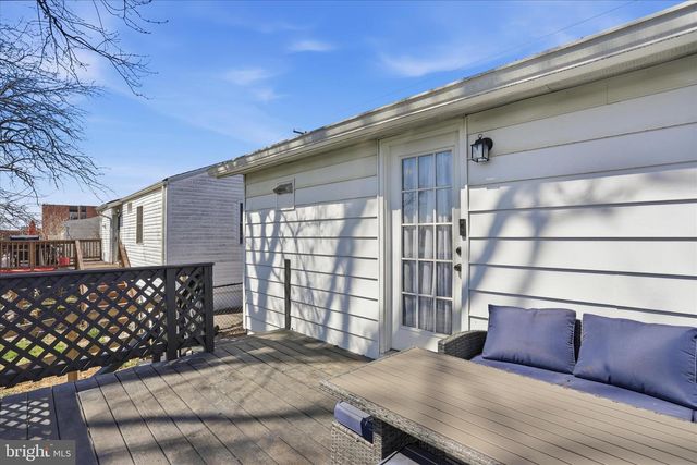 218 E 4TH AVE, Ranson, WV 25438