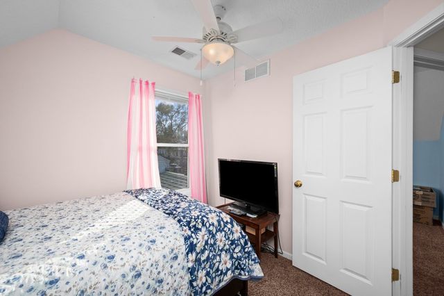 341 W 30th Street, Davenport, IA 52803