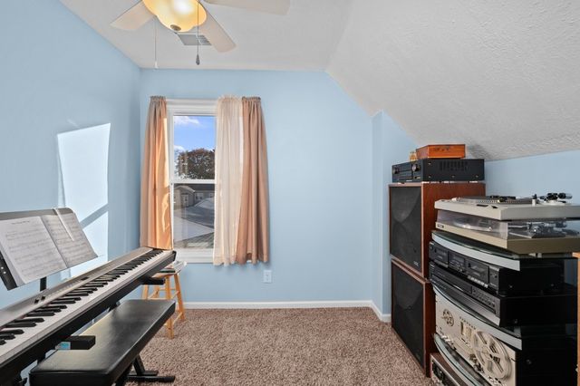 341 W 30th Street, Davenport, IA 52803