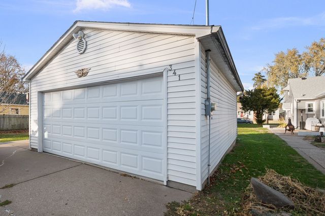 341 W 30th Street, Davenport, IA 52803