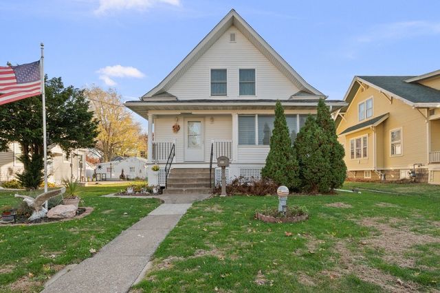 341 W 30th Street, Davenport, IA 52803