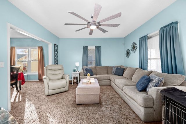 341 W 30th Street, Davenport, IA 52803