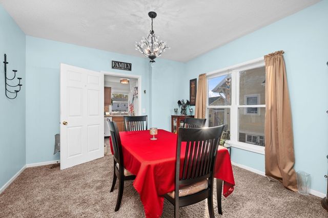 341 W 30th Street, Davenport, IA 52803