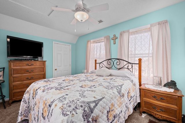 341 W 30th Street, Davenport, IA 52803