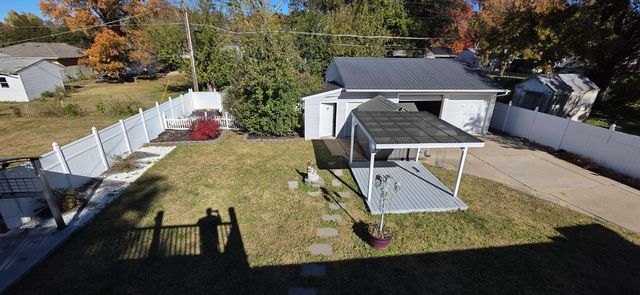 1424 Norwood Ave, El Dorado, KS 67042
