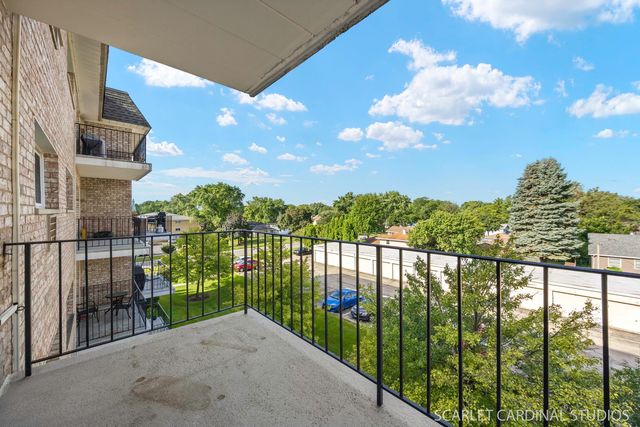 1000 S Lorraine Road 412, Wheaton, IL 60189