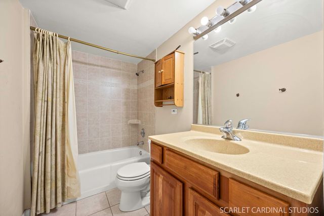 1000 S Lorraine Road 412, Wheaton, IL 60189