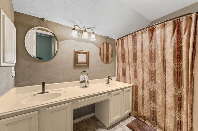 3819 Echo Mountain Drive, Houston, TX 77345
