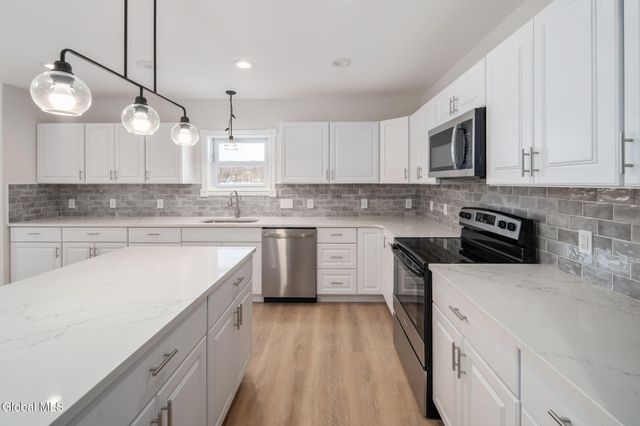 27 Plank Road, Brunswick, NY 12182