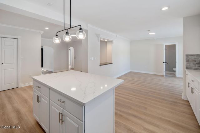 27 Plank Road, Brunswick, NY 12182