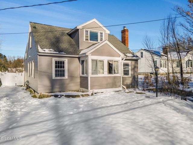 27 Plank Road, Brunswick, NY 12182