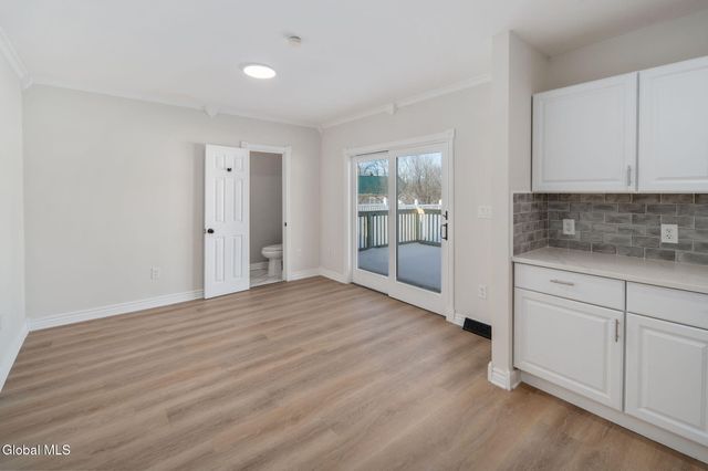 27 Plank Road, Brunswick, NY 12182