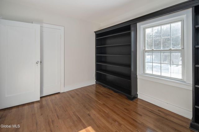 27 Plank Road, Brunswick, NY 12182