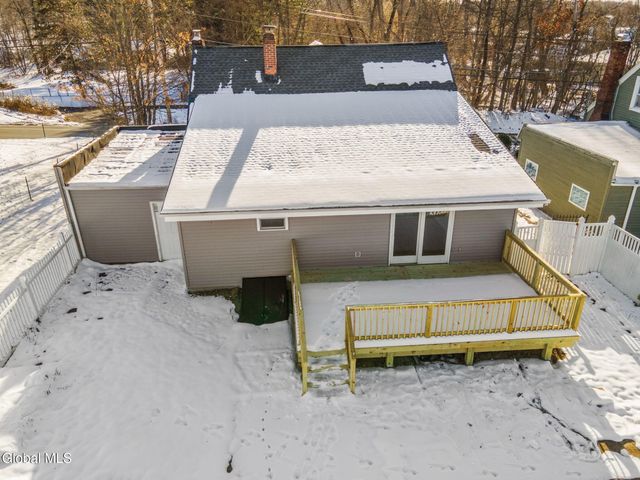 27 Plank Road, Brunswick, NY 12182