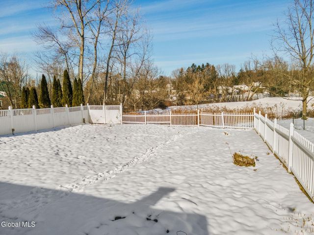 27 Plank Road, Brunswick, NY 12182