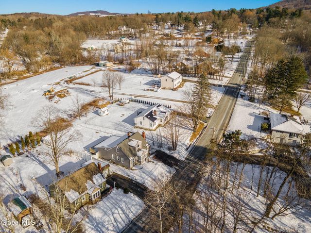 27 Plank Road, Brunswick, NY 12182