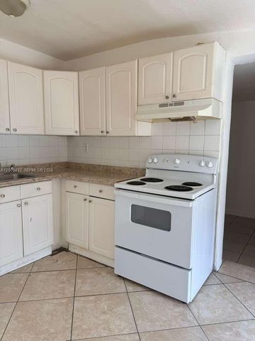 1942 Adams St 1944, Hollywood, FL 33020