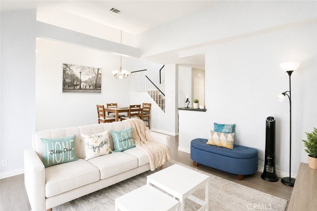 Image 4 of property listing at 1872 #39 W Falmouth, Anaheim, CA 92801