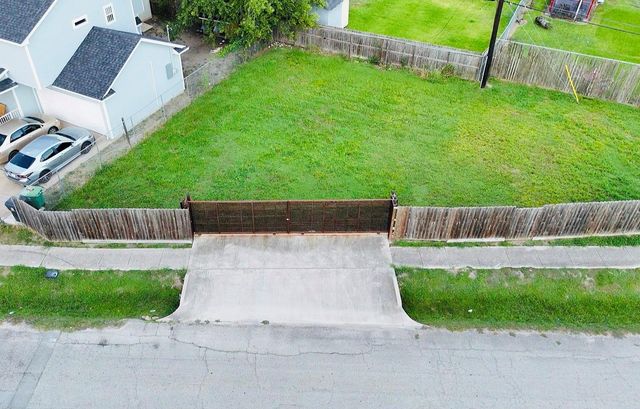 3412 Russell Street, Houston, TX 77026