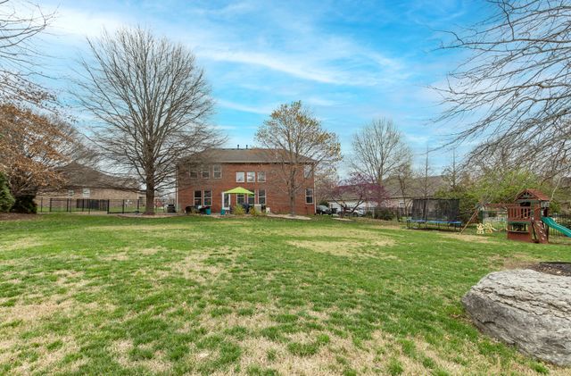 133 Deerfoot Ct, Hendersonville, TN 37075