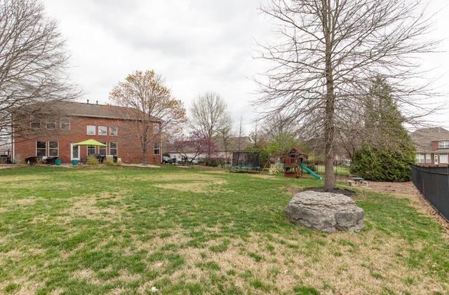 133 Deerfoot Ct, Hendersonville, TN 37075