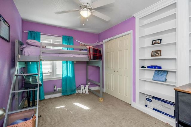 2633 E Langsford Road, Lee's Summit, MO 64063