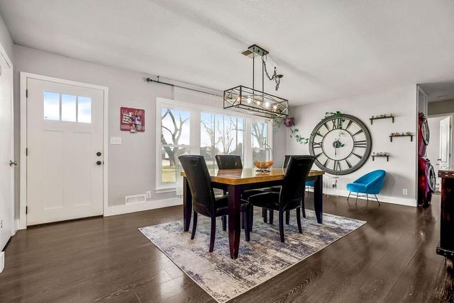 2633 E Langsford Road, Lee's Summit, MO 64063