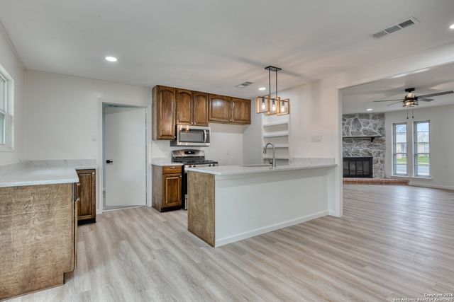 4930 Casa Espana, San Antonio, TX 78233