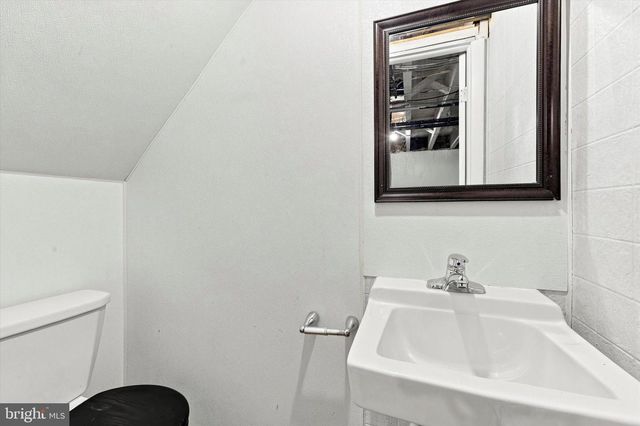 7271 BRADFORD RD, Upper Darby, PA 19082