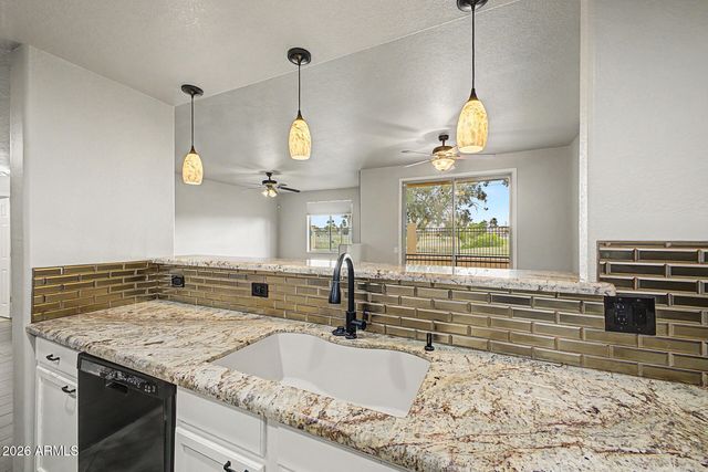 1335 E JUNE Street 114, Mesa, AZ 85203