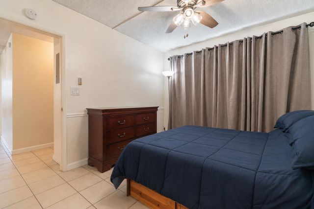 2050 NE 39th Street 211E, Lighthouse Point, FL 33064