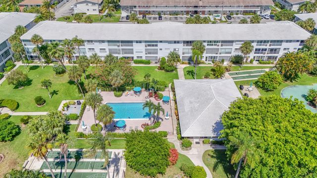 2050 NE 39th Street 211E, Lighthouse Point, FL 33064