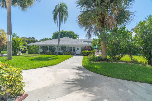 2050 NE 39th Street 211E, Lighthouse Point, FL 33064