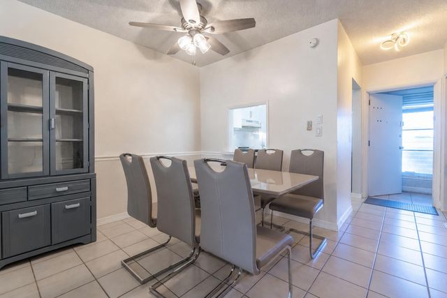 2050 NE 39th Street 211E, Lighthouse Point, FL 33064