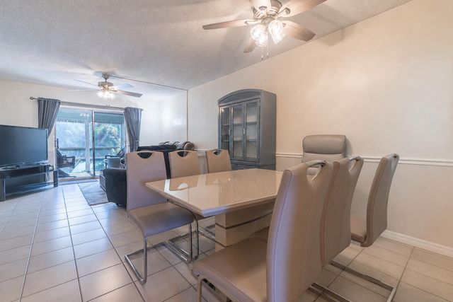 2050 NE 39th Street 211E, Lighthouse Point, FL 33064