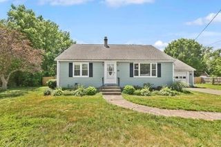 61 East Longmeadow Rd, Hampden, MA 01036