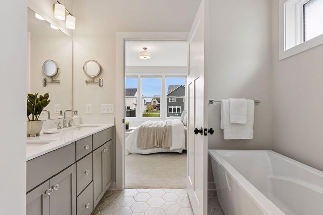 10196 Queensland Lane N, Maple Grove, MN 55311