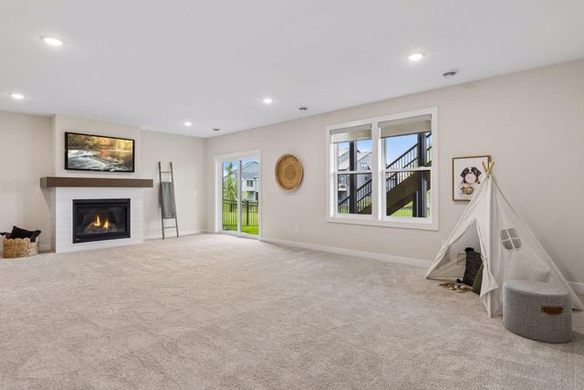 10196 Queensland Lane N, Maple Grove, MN 55311