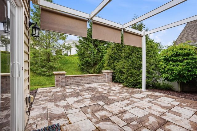 618 Old Glory Lane, Economy, PA 15042